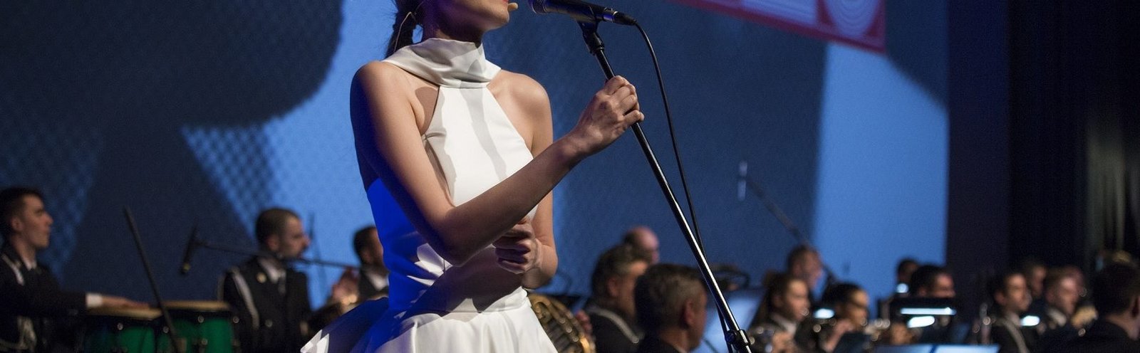 Jelena Gavrilović otvorila FEST legendarnim numerama