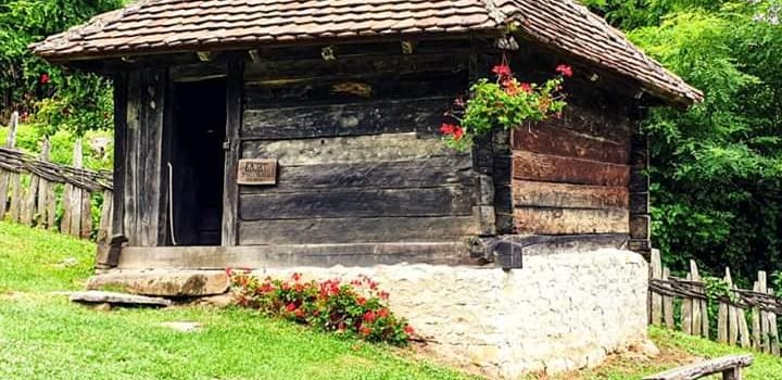 PUTEVIMA TRADICIJE KROZ SRBIJU