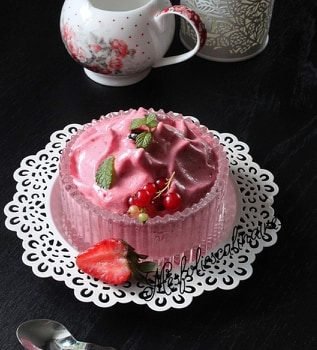 Idealna poslastica: Mousse (mus) od jagoda sa mentom