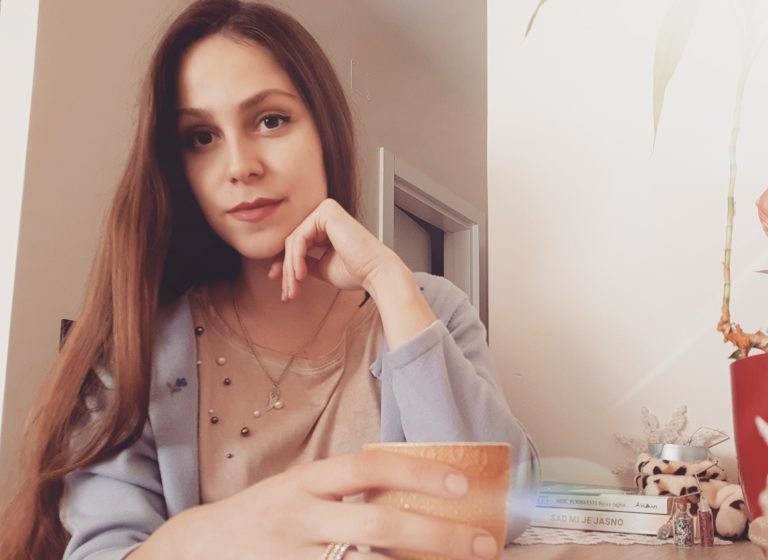 Intervju: „Ljubav u knjigama“ – Marija Ilić, spisateljica