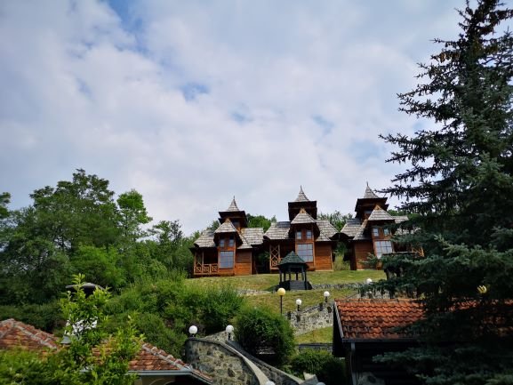Šarganska 8.