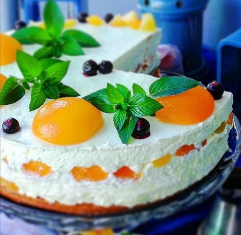 Prava letnja poslastica: Vegan mousse torta sa kajsijama