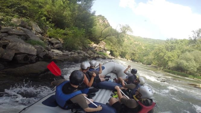 Nezaboravno uživanje – rafting Ibrom