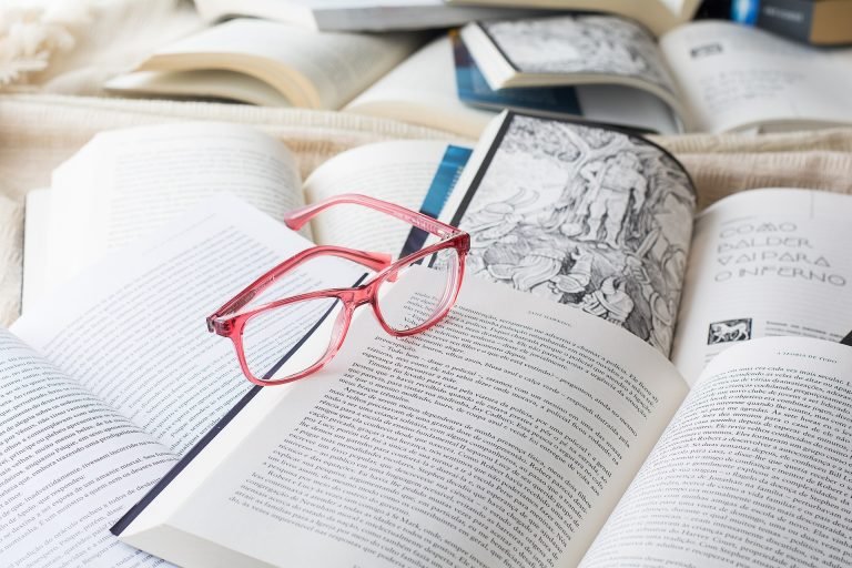 Čitamo: „Žena crvene kose“ – Orhan Pamuk