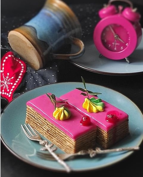 Poslastica: Rozen  torta (kolač)  sa bademom, makom i kikirikijem
