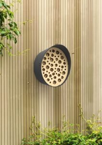 BEES HOTEL