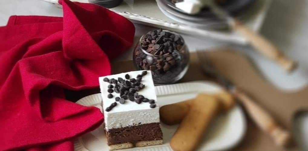 Kremaste griz kocke