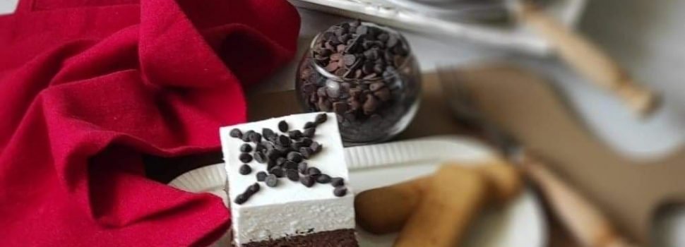Kremaste griz kocke