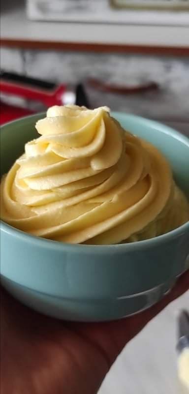 Francuska, poslastičarska krema