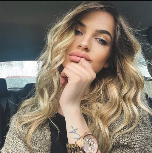 Šta radite – Ivana Nikolić (@plavusnicla)