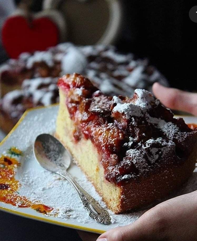 Poslastica za svaki dan: Jednostavan kolač od šljiva