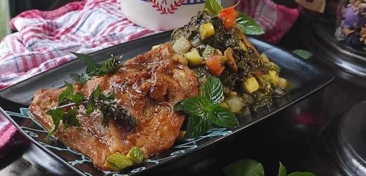 Tandoori (Tandori) šnicla sa tandoori začinom i dinstanim zeljem