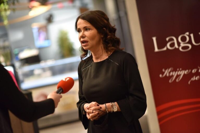 Druženje sa Jelenom Bačić Alimpić u Ada Mall-u