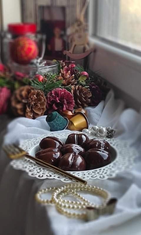 Zrna kafe sa čokoladnom glazurom