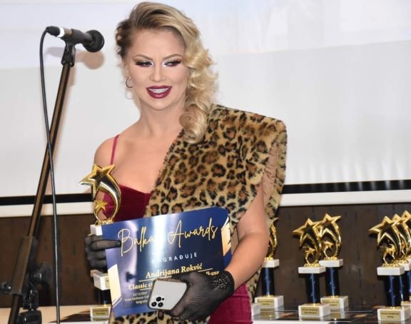 Pijaniskinji Andrijani pripala nagrada za najbolji crossover album godine!