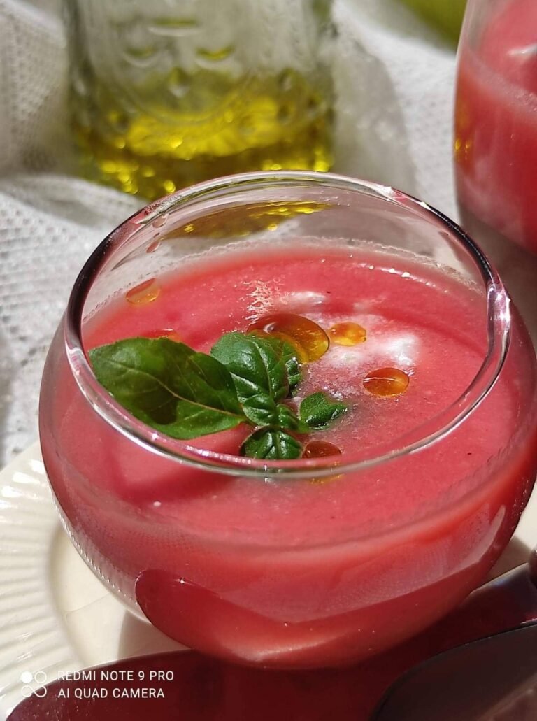 Vitaminski napitak za vrele, letnje dane: Gaspacho