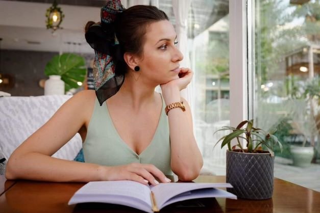 Intervju sa autorkom Jovanom Ivetić: Knjiga „Možda nerešeno” stiže na naše police