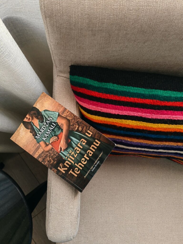 Knjižara u Teheranu – neke ljubavi traju zauvek