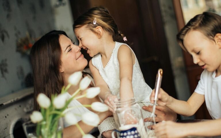 Saveti za zaposlene mame: kako da dan ne izgleda kao trka s vremenom?