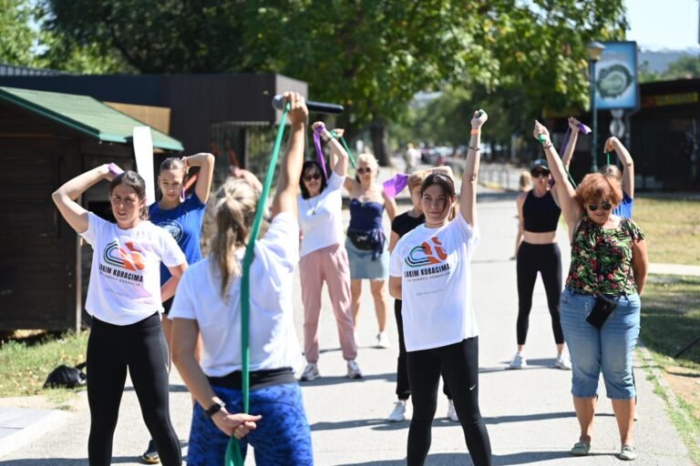 Manifestacija „Lakim koracima do dobrog zdravlja“ okupila građane u zajedničkoj akciji za promociju fizičke aktivnosti